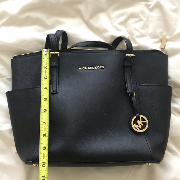 Black Micheal Kors Tote - Picture 1 of 10
